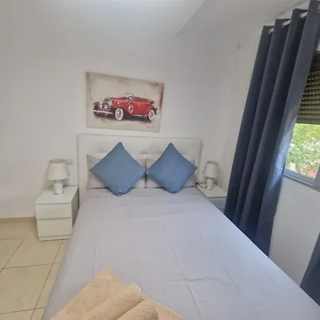 Calle Jardin Apartment *